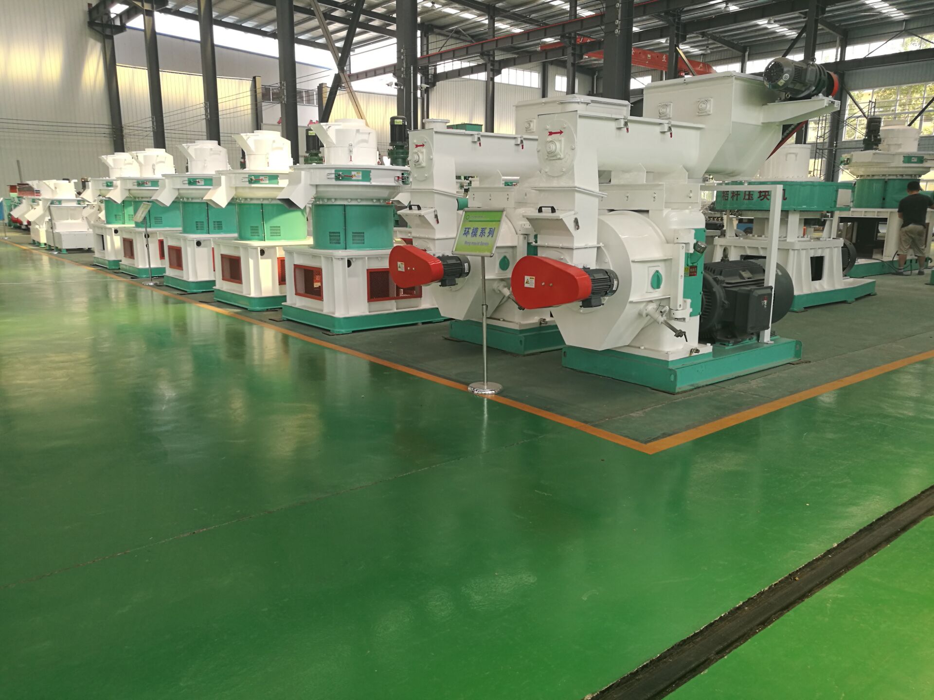 生物質(zhì)顆粒機(jī)設(shè)備 生物質(zhì)顆粒機(jī)設(shè)備