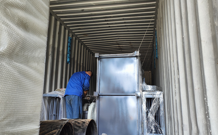 顆粒機生產(chǎn)線裝車中 顆粒機生產(chǎn)線裝車中