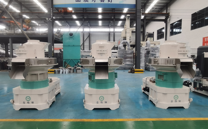 木屑顆粒機工作中會遇到各種問題，如何解決？下面為大家介紹一下，在生產(chǎn)過程中經(jīng)常遇到的問題